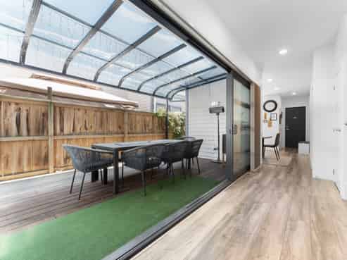 7 Tapuwae Way, Mangere Bridge