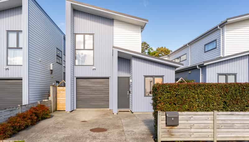 7 Tapuwae Way, Mangere Bridge