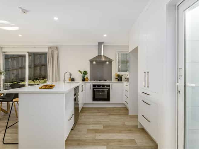 115A Queen Charlotte Drive, Aotea