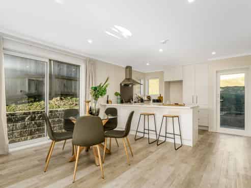 115A Queen Charlotte Drive, Aotea