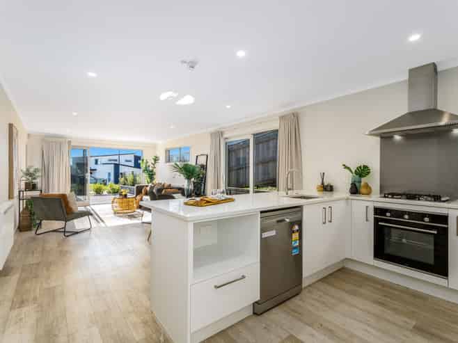 115A Queen Charlotte Drive, Aotea