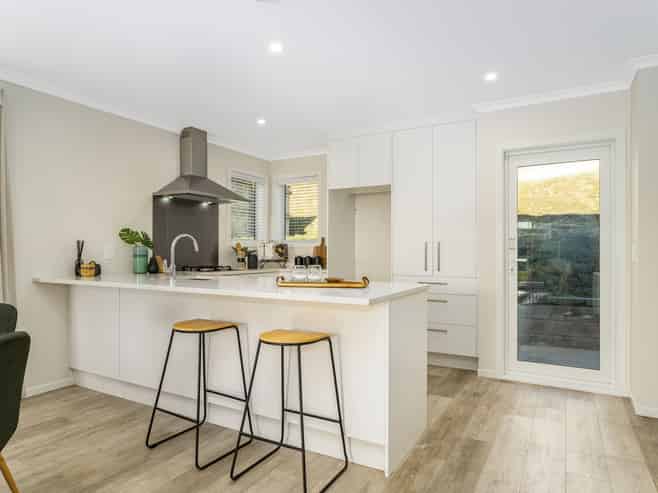115A Queen Charlotte Drive, Aotea