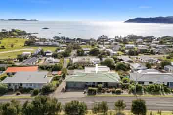 19 Torsby Road, Coopers Beach