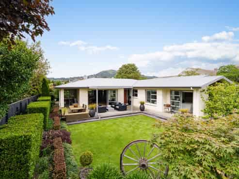 9A Windsor Place, Mosgiel