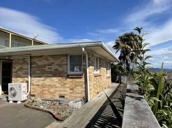 1/57b Joll Road , Havelock North