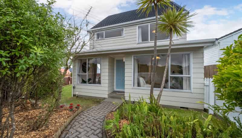 8A Alister Way, Churton Park