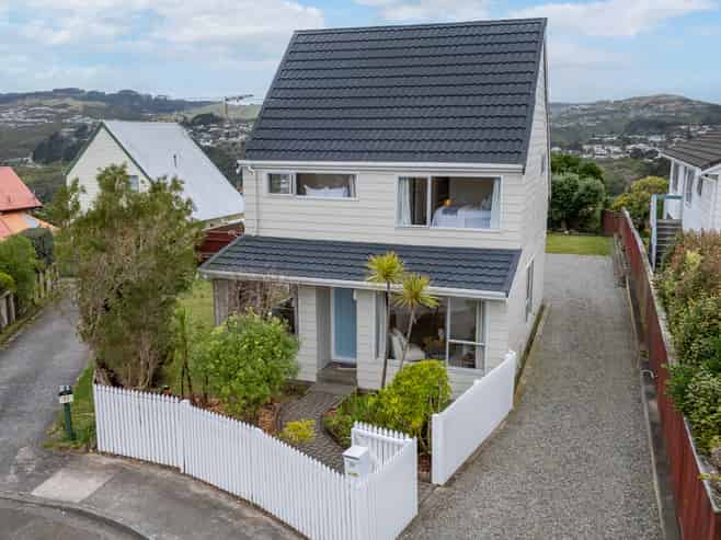 8A Alister Way, Churton Park
