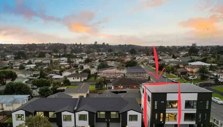 2/166 Rathgar Road, Henderson