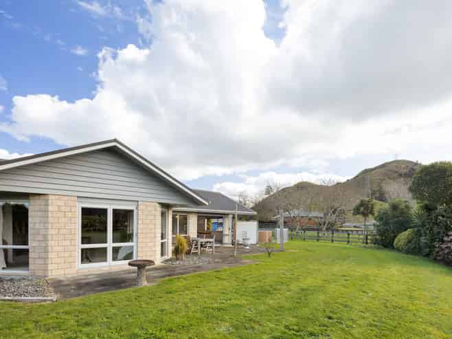10 Parker Road, Huntly