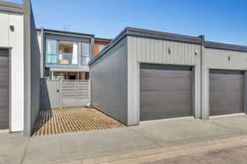 166 Seventh View Avenue, Beachlands