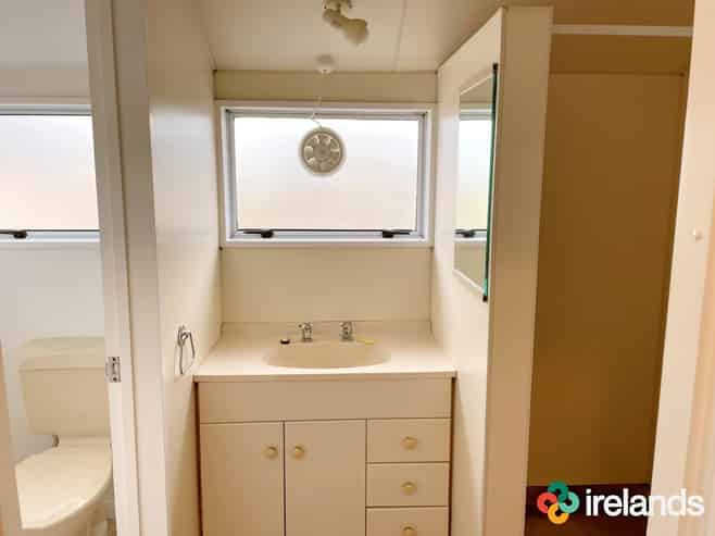 8/105 Burke Street , Sydenham