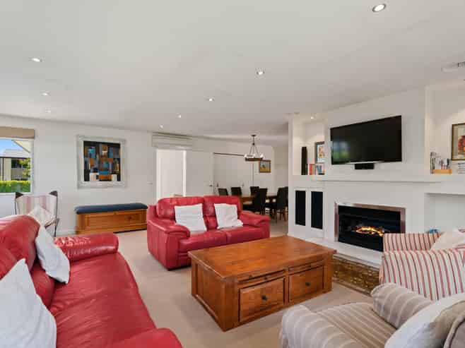 12 Jessies Crescent, Wanaka
