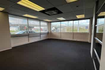 Rarely available in this location - Unit E.