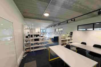 65m² Office 2 Car Parks & Outgoings Include