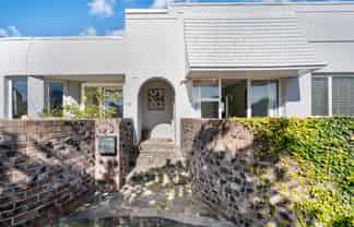 2/15 Tagalad Road, Mission Bay