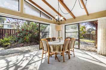 55 Blakeborough Drive, Forrest Hill