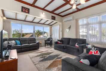 358 Western Hills Drive, Avenues