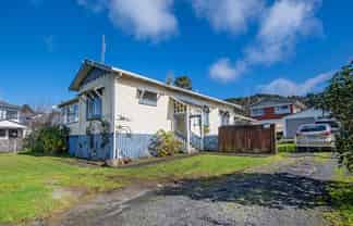 358 Western Hills Drive, Avenues