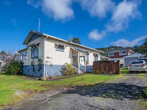 358 Western Hills Drive, Avenues