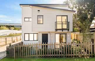 1/58 Sylvan Crescent, Te Atatu South