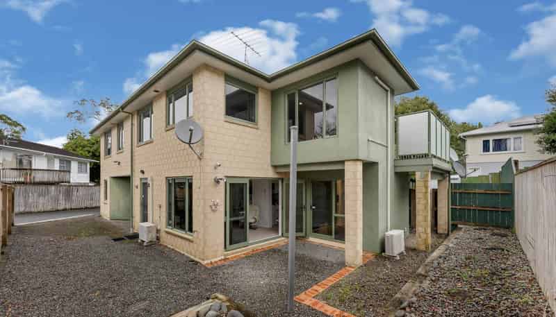 2/55 Normanton Street, Glenfield