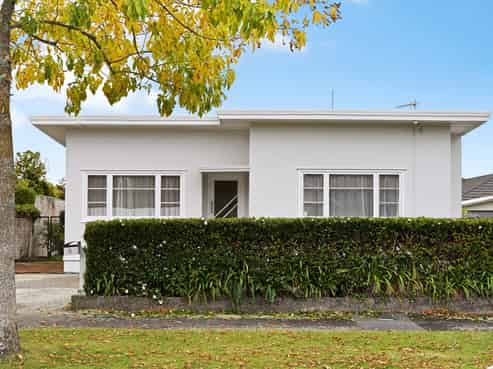 6 Bell Street, Hamilton East
