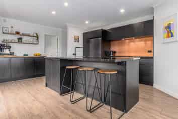 42 Harry Shaw Way, RAUMATI SOUTH