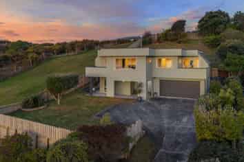 42 Harry Shaw Way, RAUMATI SOUTH