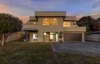 42 Harry Shaw Way, RAUMATI SOUTH
