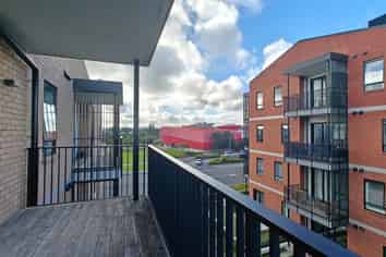 207/77 Hobsonville Point Road, Hobsonville