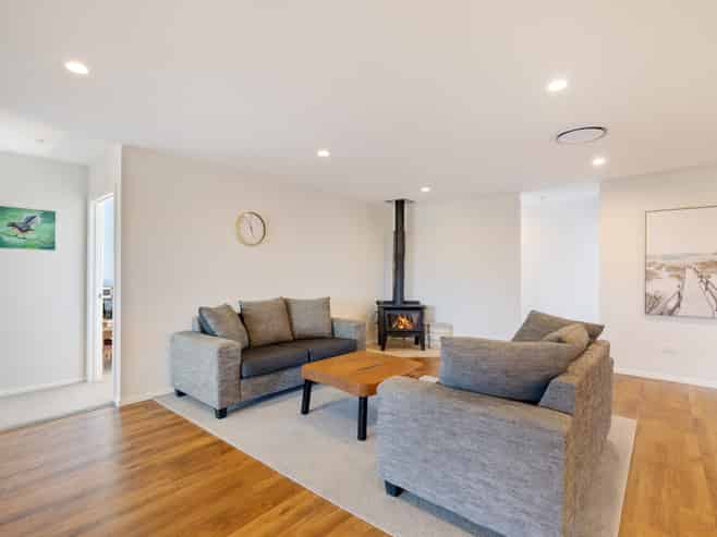 79 Northside Drive, Waikuku Beach