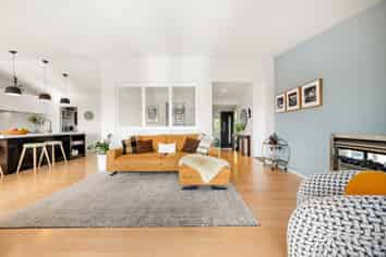1 Charles Dickens Drive, Mellons Bay