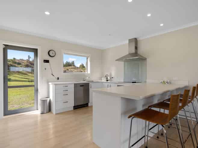 14 Kanuka Drive, Waitarere Beach