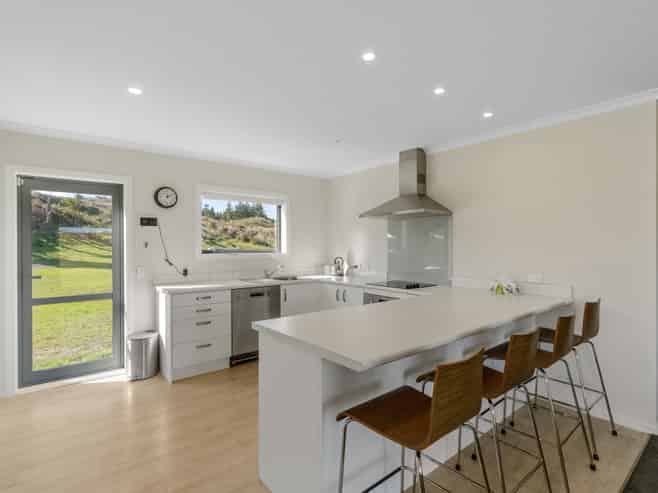 14 Kanuka Drive, Waitarere Beach