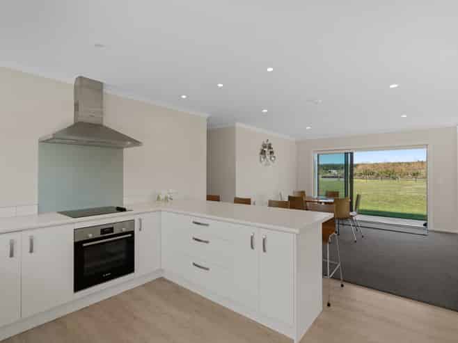 14 Kanuka Drive, Waitarere Beach