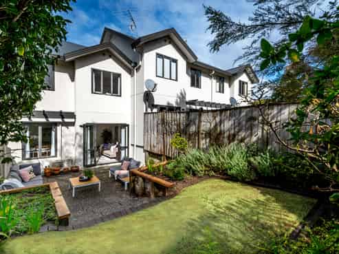 31/17 Georgia Terrace, Albany