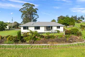 4 Omaikao Road, Ngunguru