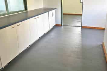 160M² STORAGE AND OFFICE FOR LEASE
