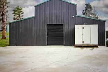 160M² STORAGE AND OFFICE FOR LEASE

