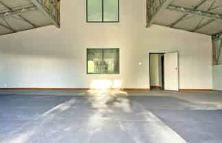160M² STORAGE AND OFFICE FOR LEASE
