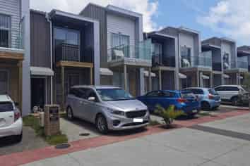 18 Ceramic Lane, New Lynn