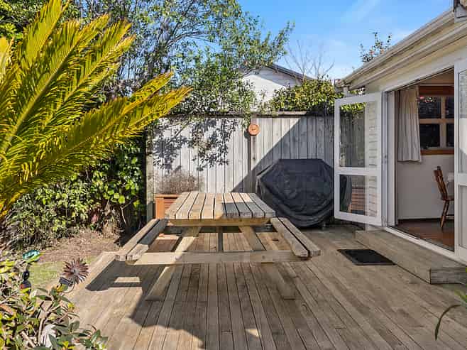 1 Queens Road, Glen Avon