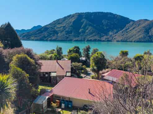 810A Queen Charlotte Drive, Havelock