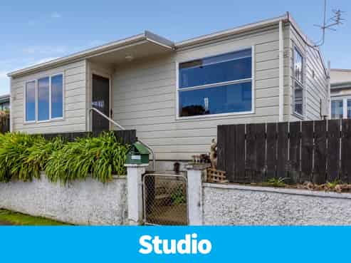 9 Mahoe Street, Strandon