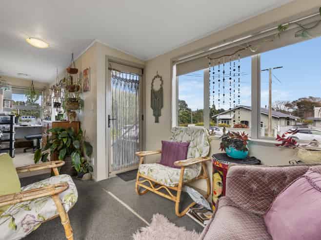 9 Mahoe Street, Strandon