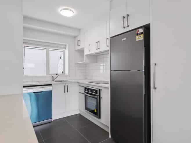 1H/4045 Great North Road, Glen Eden