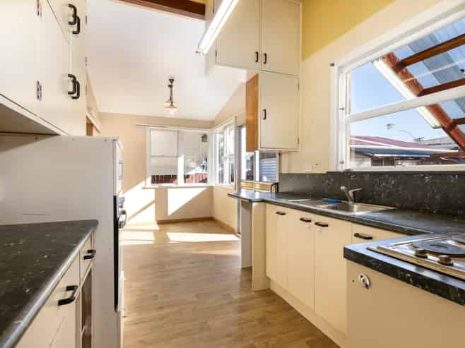 6 Eva Crescent, Witherlea