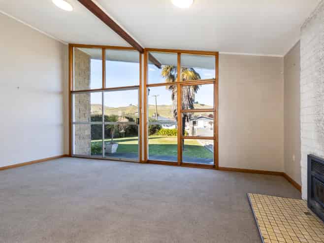 6 Eva Crescent, Witherlea