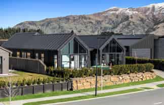 11 Lammermoor Street, Wanaka
