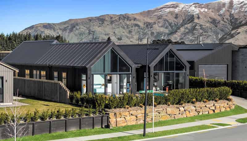 11 Lammermoor Street, Wanaka